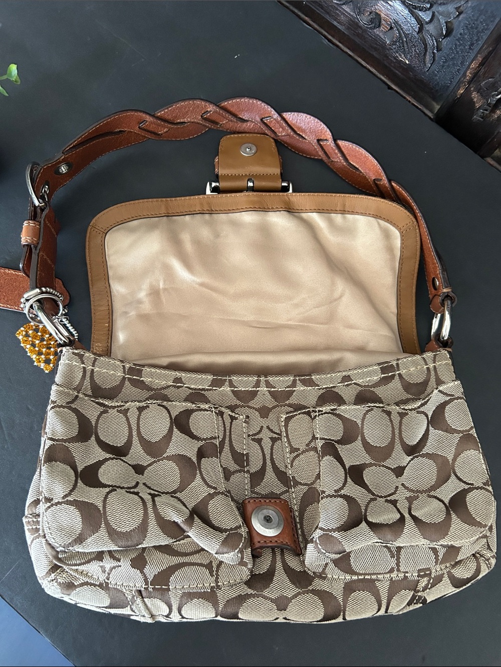 Vintage Y2K Coach SoHo Signature Pockets Flap
Braided Strap Brown Shoulder - Picture 17 of 17